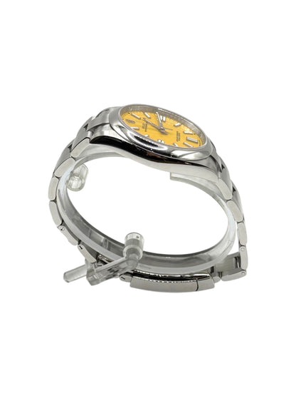 Rolex Oyster Perpetual 41 (124300) - Yellow Dial