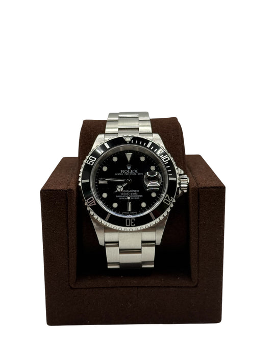 Submariner Date 16610 - 40mm Stainless Steel, Black Dial (Z Serial, 2008)